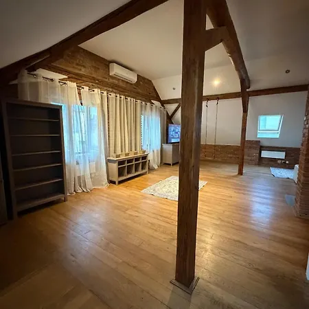 شقة Timber Loft