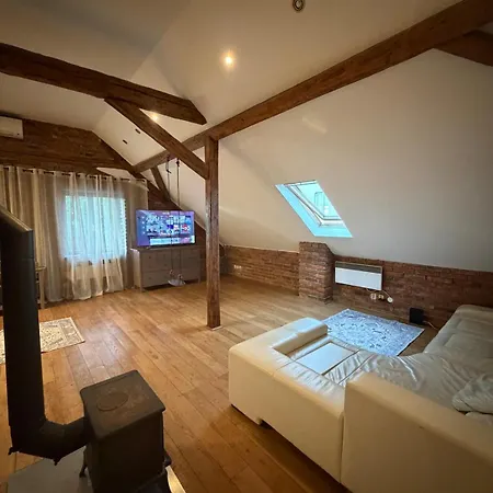 Timber Loft Apartmán *